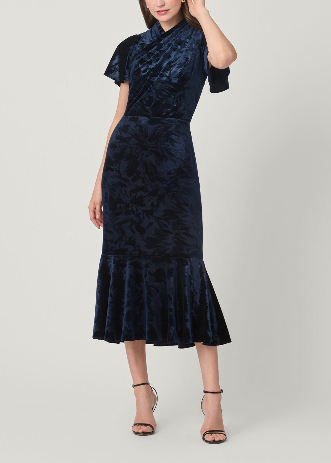 Naomi Stretch Velvet Fit-and-Flare Dress 8 / Navy Naomi Stretch Velvet Fit-and-Flare Dress 8 / Navy