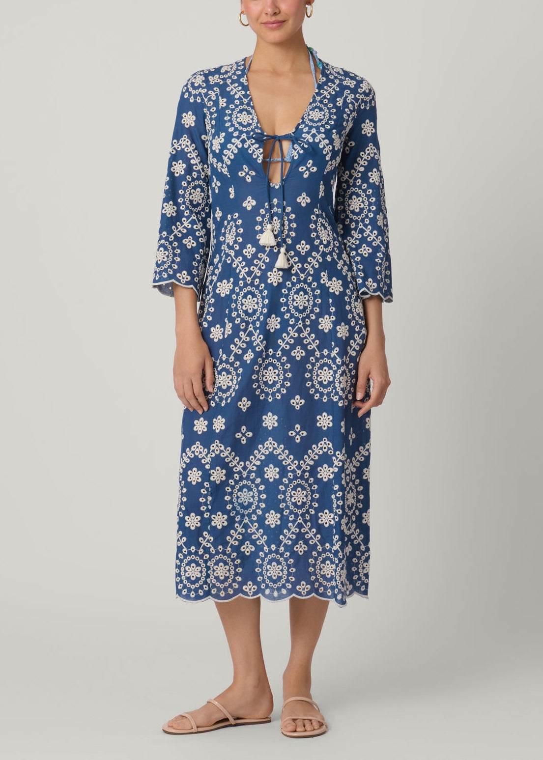 chambray maxi dress Cannes XS / Chambray REHEARSAL-DINNER-DRESS Light Blue Satin V-neck 颜色:Pink(photo color) transitional style